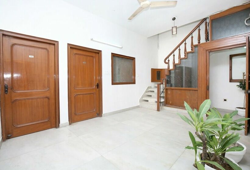 ホテル Atithi Residency By Oyo Rooms