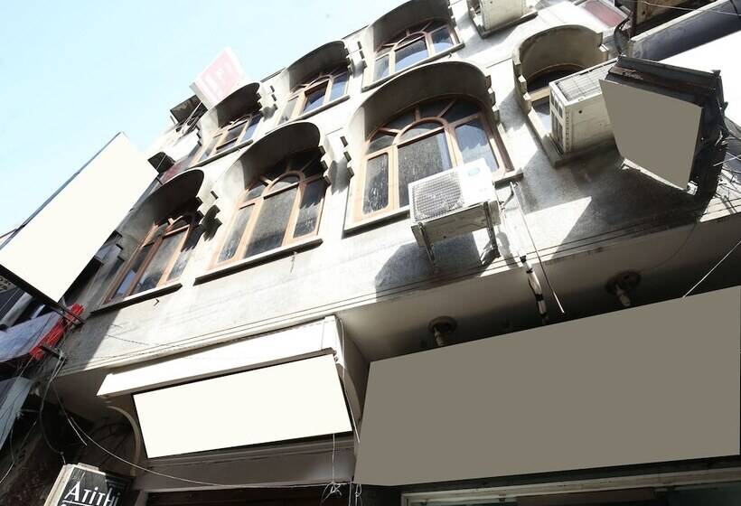 ホテル Atithi Residency By Oyo Rooms