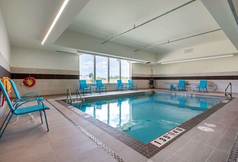 فندق Comfort Inn & Suites