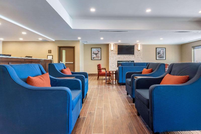 فندق Comfort Inn & Suites