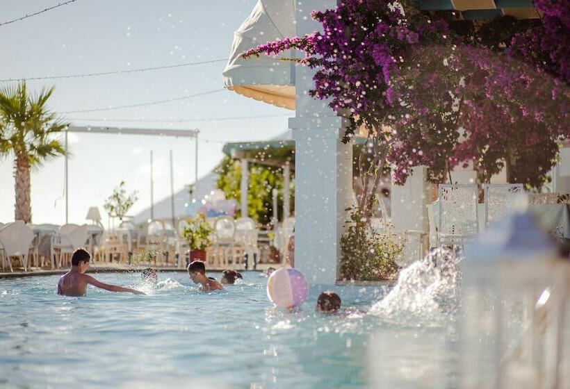 בית מלון כפרי Drymades Inn Resort