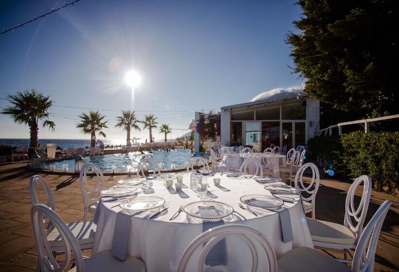 בית מלון כפרי Drymades Inn Resort