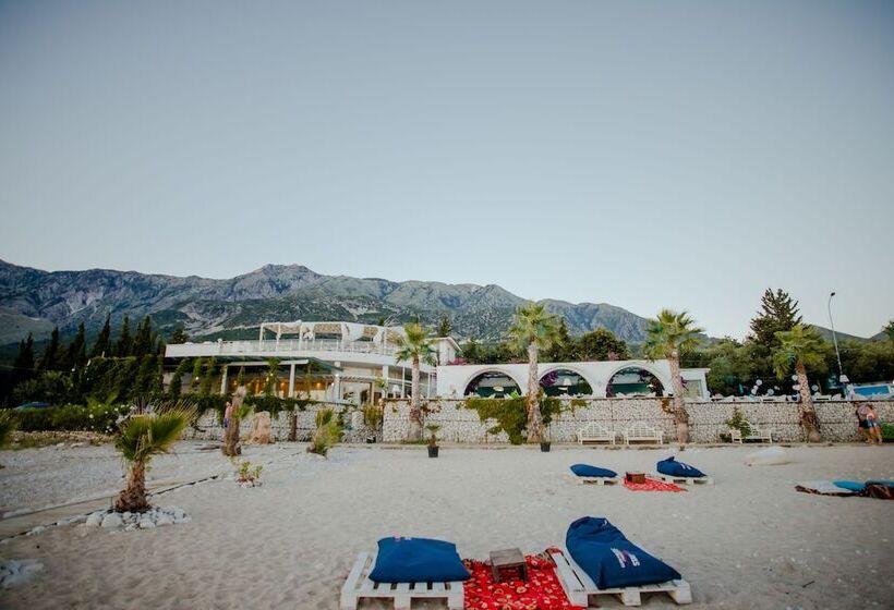 בית מלון כפרי Drymades Inn Resort