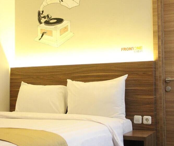 فندق Front One Cabin Malioboro Jogja
