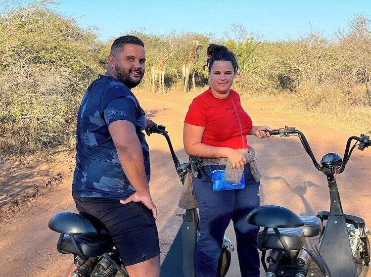 בית מלון כפרי Lindiwe Safari Lodge