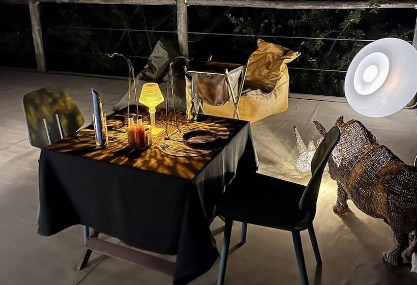 בית מלון כפרי Lindiwe Safari Lodge