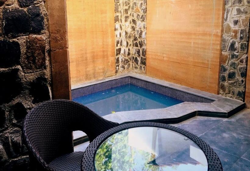 בית מלון כפרי Maati Jungle Lodge