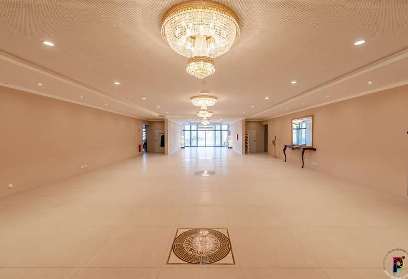 Отель Mein Palace