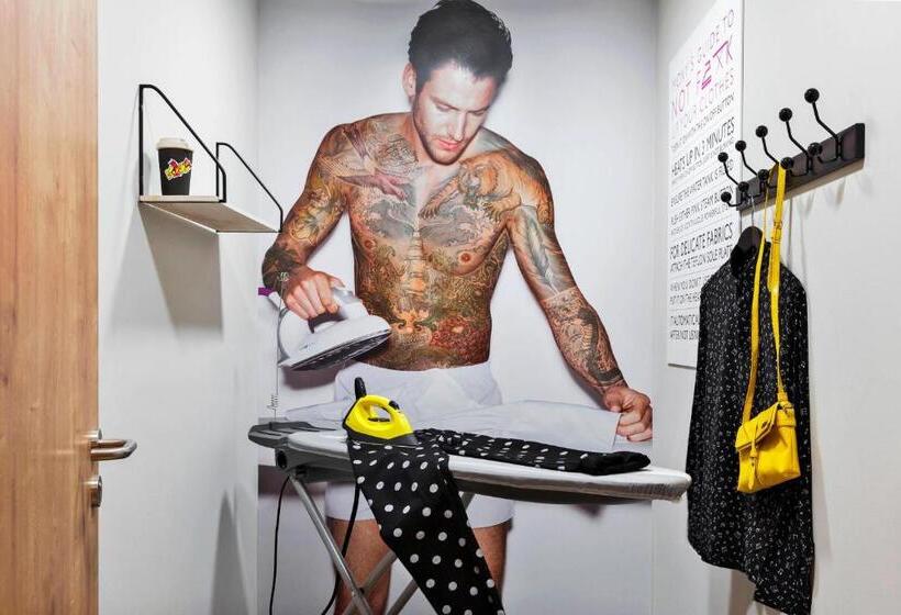 فندق Moxy Warsaw Praga