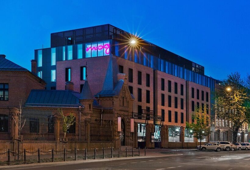 فندق Moxy Warsaw Praga