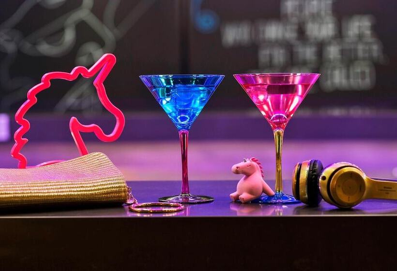 فندق Moxy Warsaw Praga