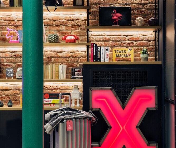 هتل Moxy Warsaw Praga