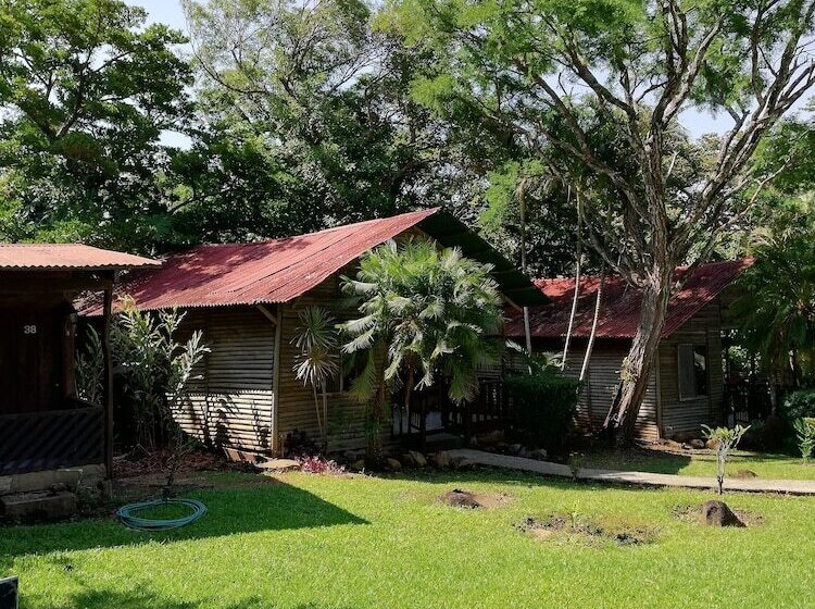 בית מלון כפרי Rincon De La Vieja Lodge