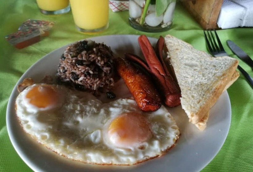 בית מלון כפרי Rincon De La Vieja Lodge