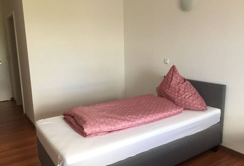 Stundenhotel Krieger