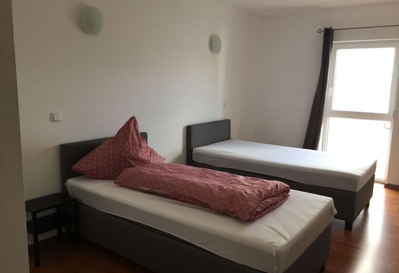 Stundenhotel Krieger