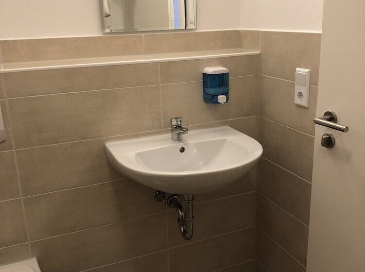 Stundenhotel Krieger