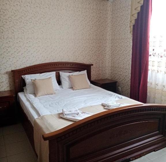 هتل Guesthouse Valensiya