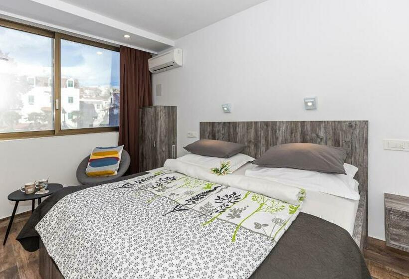 펜션 Apinelo Tower Rooms