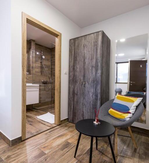 펜션 Apinelo Tower Rooms