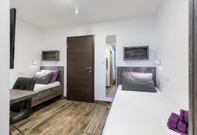 펜션 Apinelo Tower Rooms