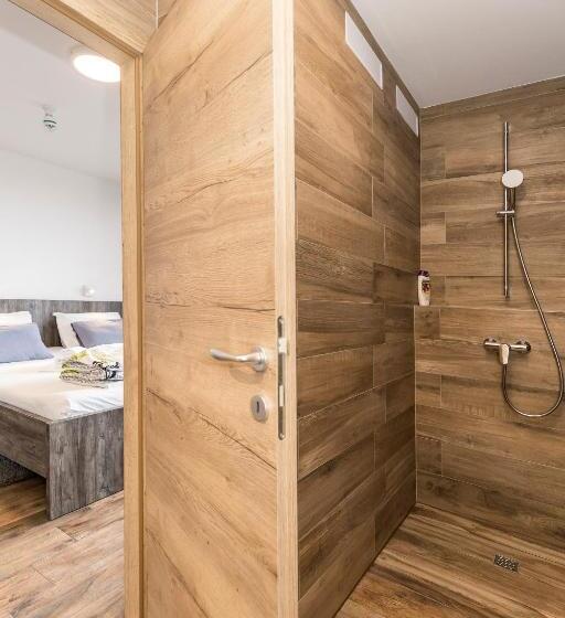 펜션 Apinelo Tower Rooms