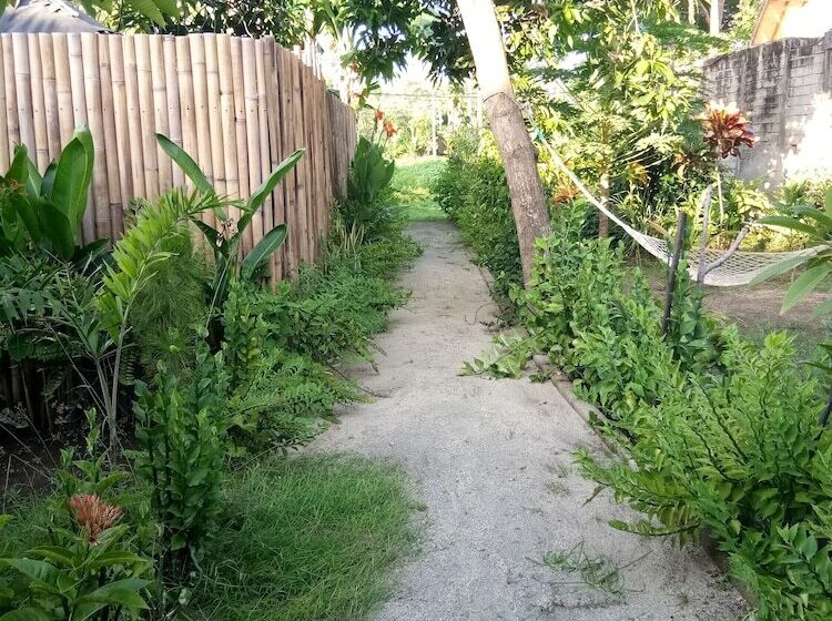 ペンション Bunga Baru Bungalow