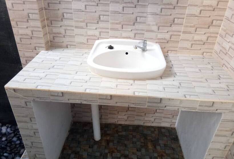 ペンション Bunga Baru Bungalow