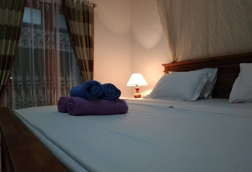 ペンション Bunga Baru Bungalow