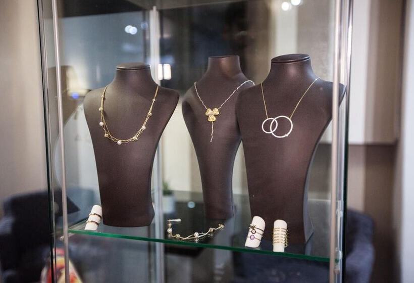 بنسيون Diamond City Living