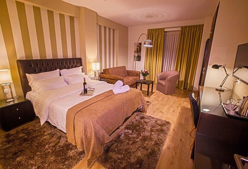 بنسيون Diamond City Living