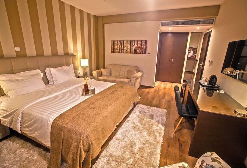 بنسيون Diamond City Living