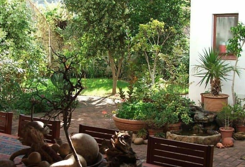 بنسيون Melkhoutkloof Guest House