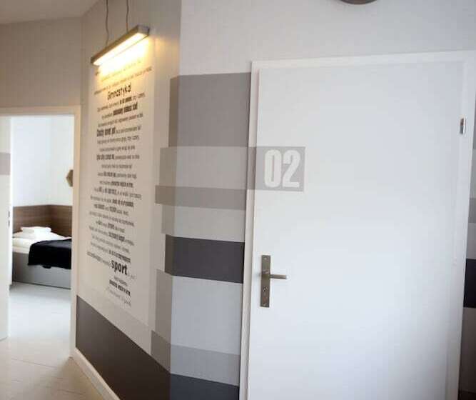 膳宿费 Sport Hostel Chodakowska Warszawa