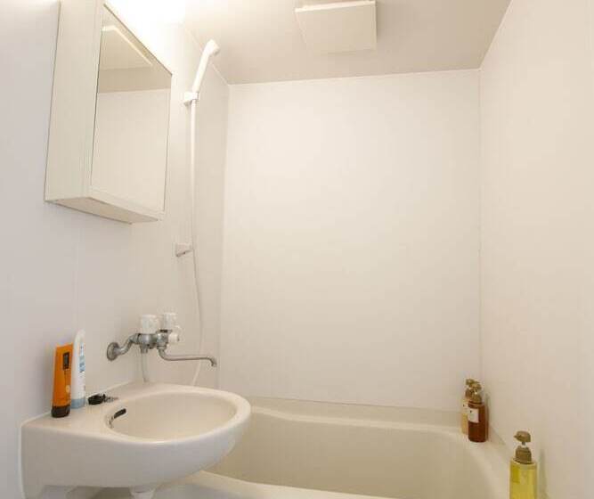 بنسيون Uzushio Guest House