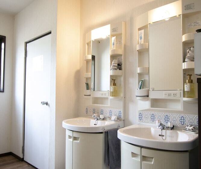 بنسيون Uzushio Guest House