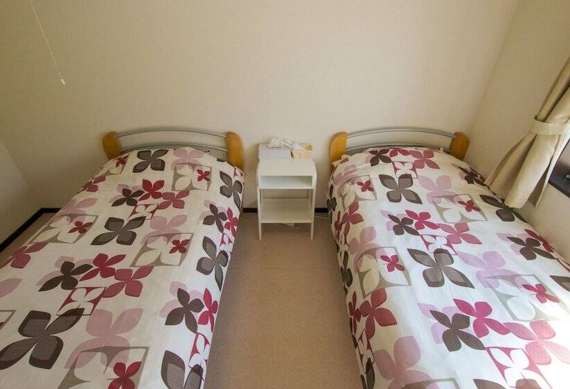 بنسيون Uzushio Guest House