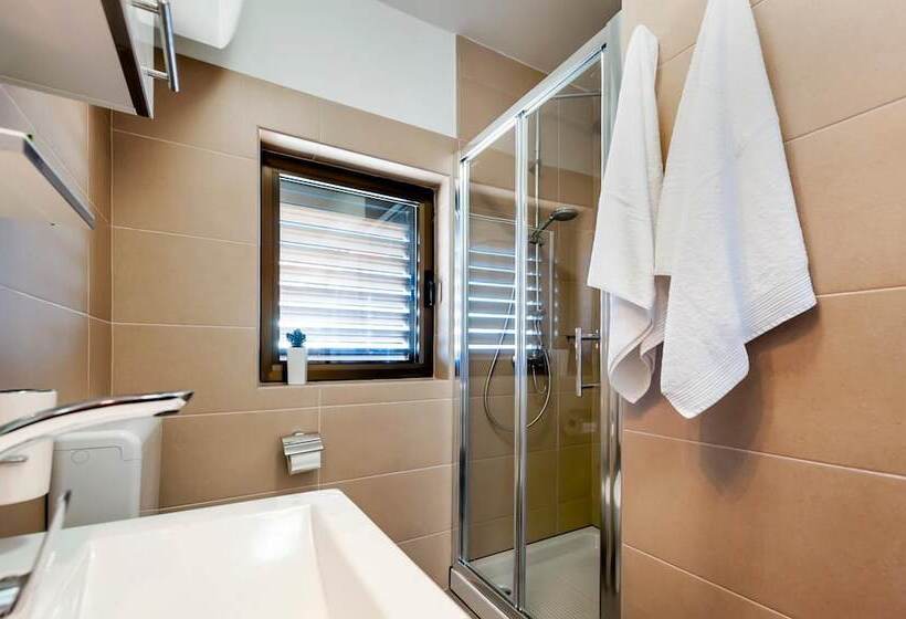 膳宿费 Villa Allegria