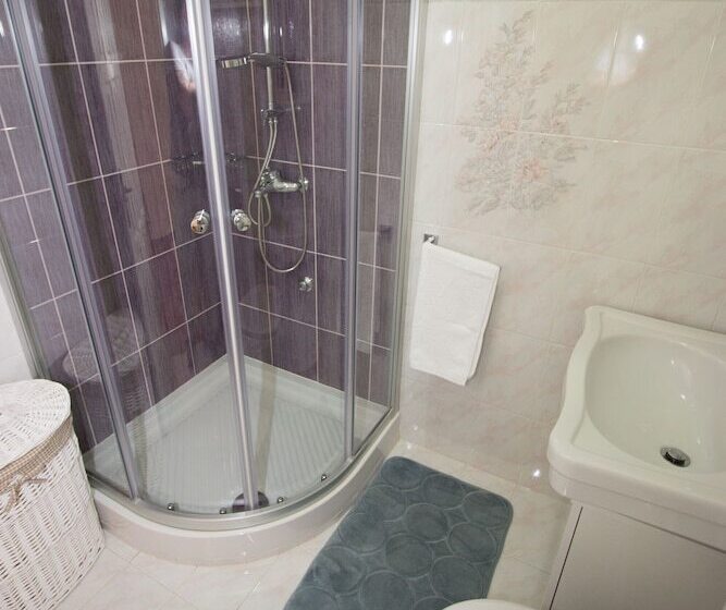 膳宿费 Villa Allegria