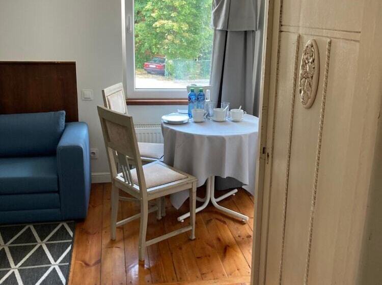 膳宿费 Villa Italiana Pokoje Z Prywatnymi łazienkami & Odnowa Biologiczna