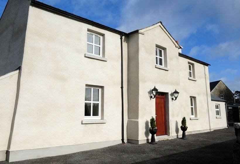 Sheephouse Country Courtyard