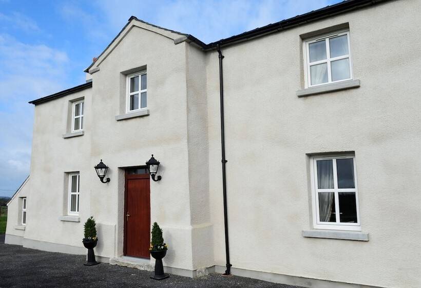 Sheephouse Country Courtyard