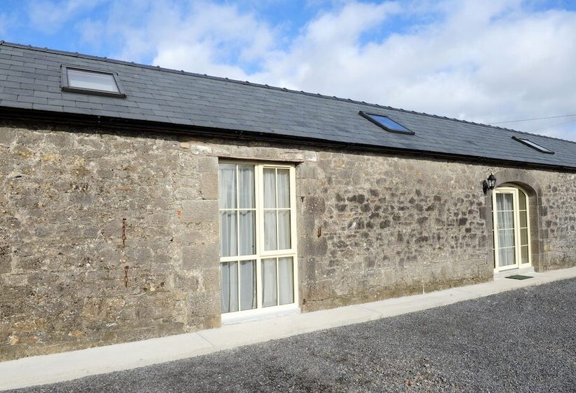 Sheephouse Country Courtyard