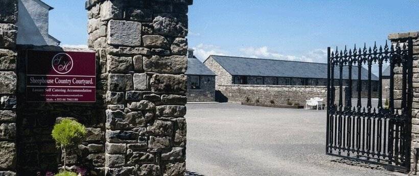 Sheephouse Country Courtyard