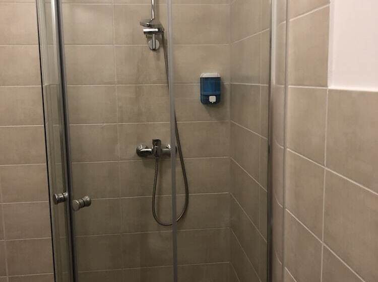 Stundenhotel Krieger