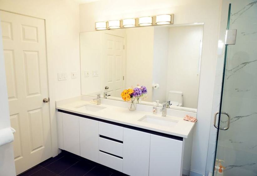 Vancouver Bed & Breakfast