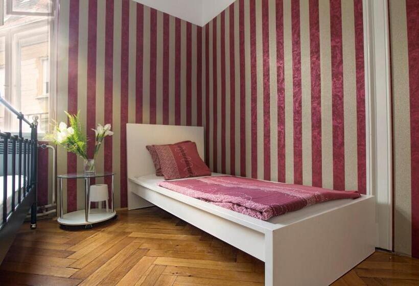 הוסטל Guesthouse Centar 2