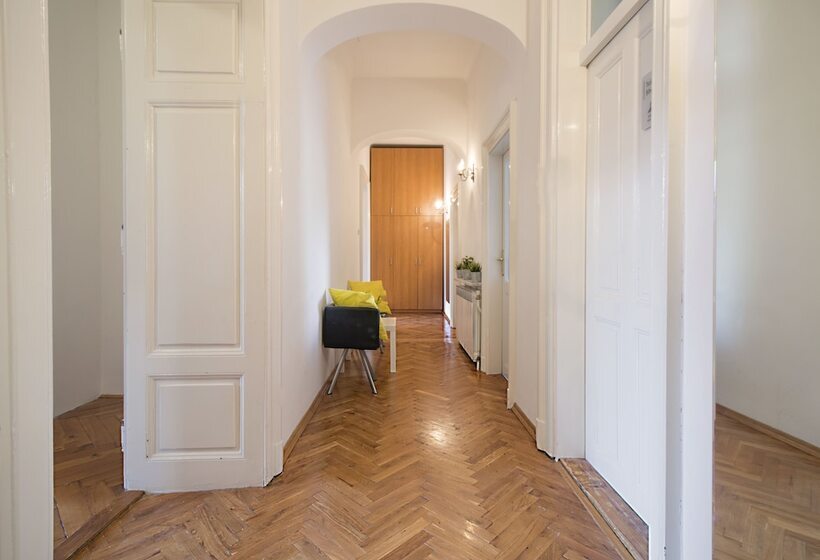 הוסטל Guesthouse Centar 2