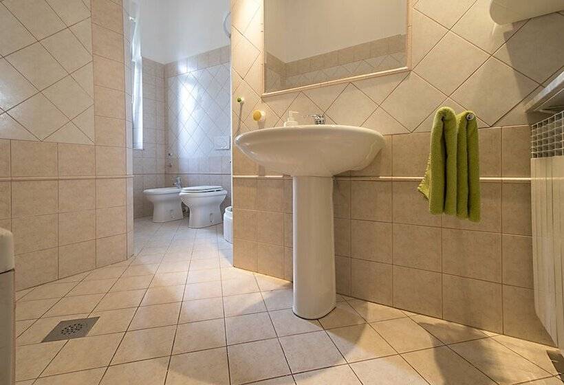 הוסטל Guesthouse Centar 2