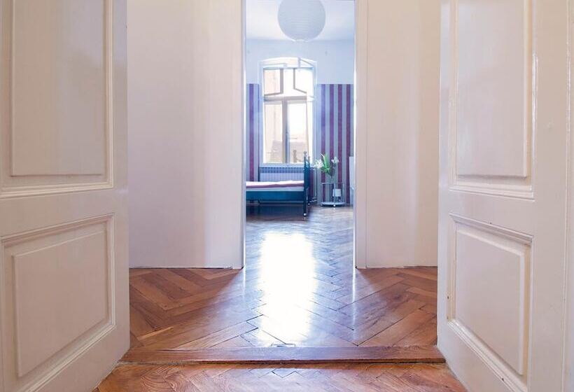 הוסטל Guesthouse Centar 2